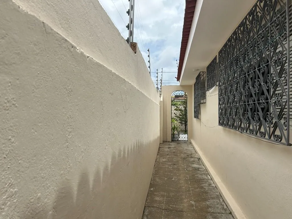 Imagem Casa com 4 dormitórios à venda, 227 m² por R$ 596.996,00 - Lagoa Nova - Natal/RN