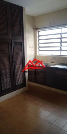 Imagem Casa à venda em Ubatuba, com 6 quartos e 3 banheiros