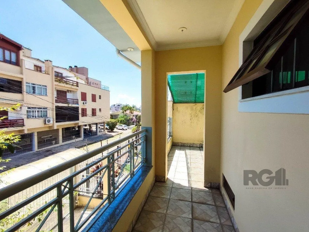 Imagem Excelente casa de 230m² com 4 dormitórios e 3 vagas.