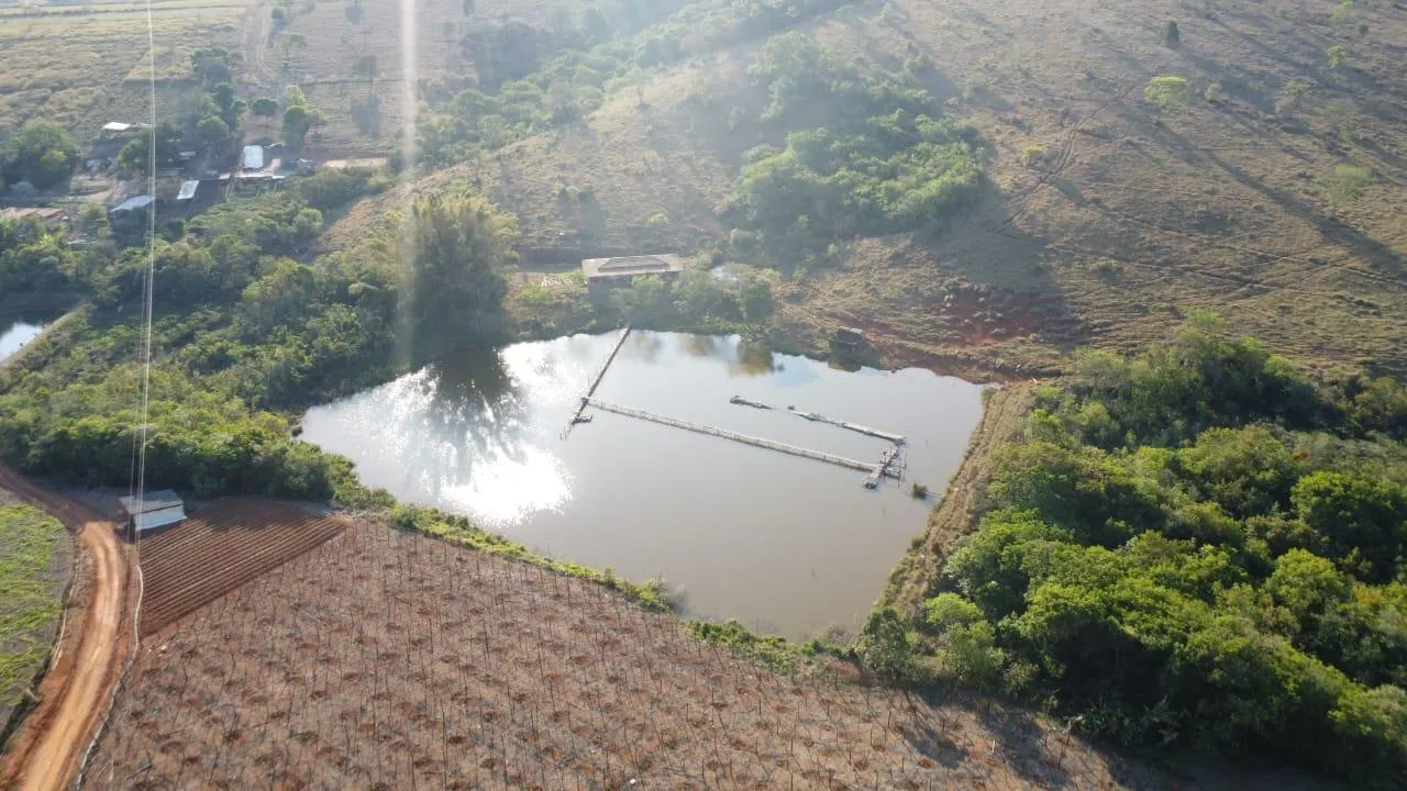 Imagem Vendo uma linda fazendinha em Passatempo/MG, com 30 hectares de terra .