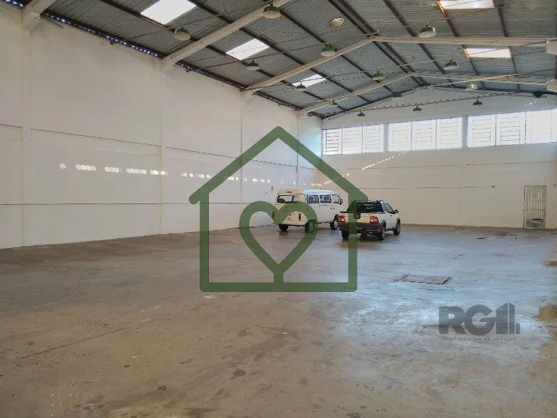 Imagem Depósito comercial localizado no bairro São João, com 615 m², pé direito 6,17 m, possui 01 port...