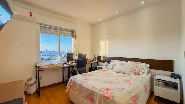 Imagem Apartamento Amplo com Suíte, Sacada Integrada e Vaga