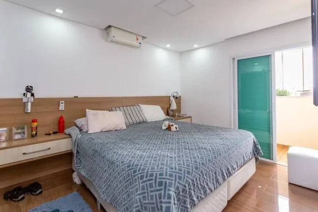 Imagem Casa com Ótima Localização 144 m² 2 Dormitorios e 4 Vagas de Garagens