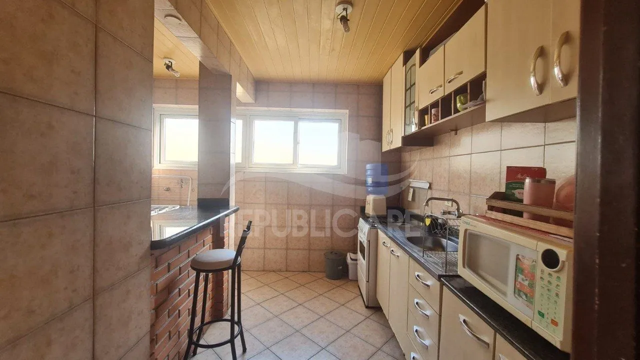 Imagem APARTAMENTO DE 2 DORMITÓRIOS AMPLO E MOBILIADO NA CIDADE BAIXA