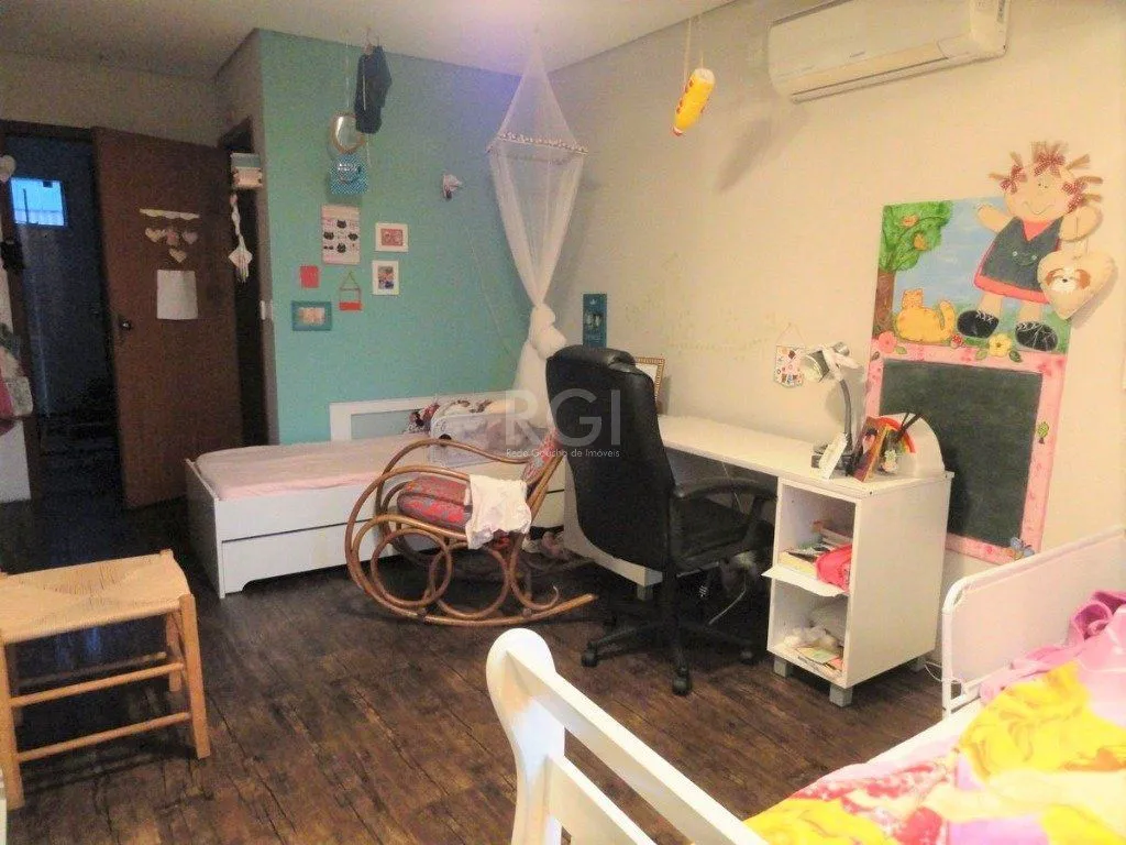 Imagem Casa para Venda - 165m², 3 dormitórios, sendo 3 suites, 1 vaga - Hípica