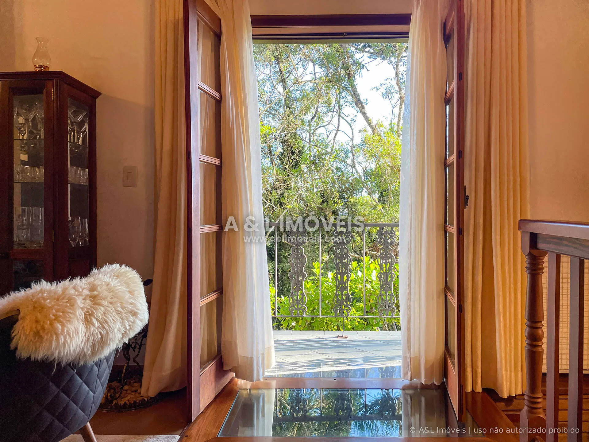 Imagem Apartamento com Adega e Lareira | Morro do Elefante | Campos do Jordão
