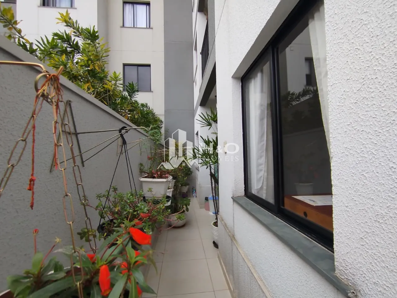 Imagem Excelente apartamento com 60 m² de área útil e uma sacada ampla e diferenciada.