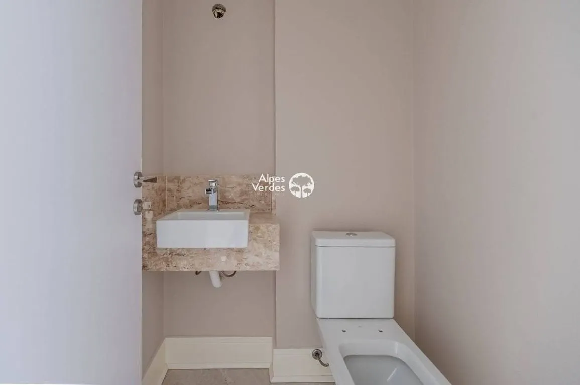 Imagem Vende-se Apartamento em Gramado, Vila Jardim, com 3 quartos