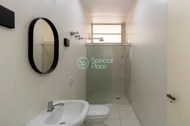 Imagem Esse apartamento é aquele imóvel que podemos chamar de "tela em branco", pois será vendido sem re...