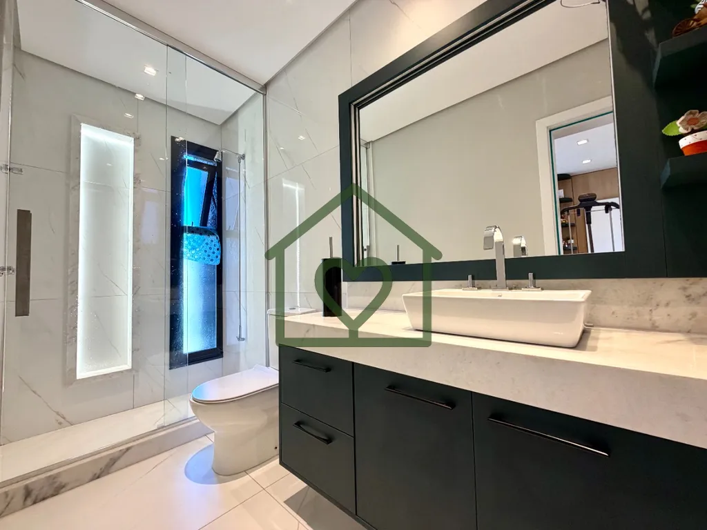 Imagem Casa de Luxo à Venda 
 
Se você procura por conforto, segurança e sofisticação, esta é a casa ...