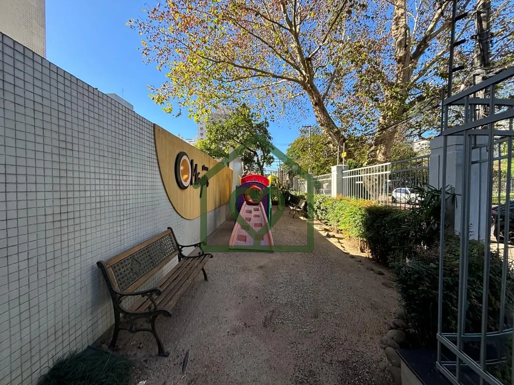 Imagem Viviane Paz Imóveis vende ótimo apartamento mobiliado, com vista panorâmica no Menino Deus, conta...