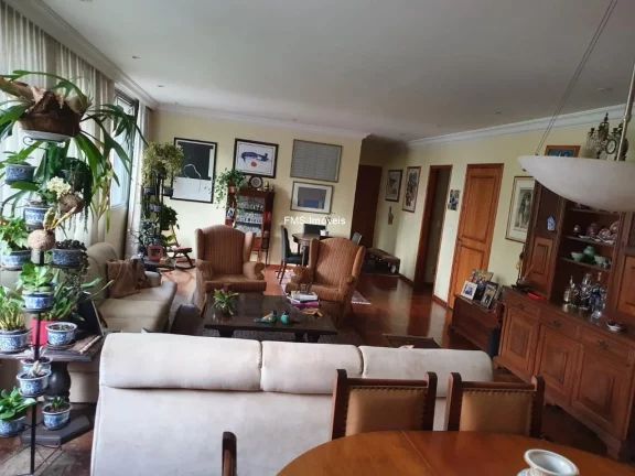 Imagem Apartamento luxuoso à venda no Itaim Bibi, São Paulo-SP: 3 quartos, 1 suíte, 3 salas, 3 banheiros, 2 vagas, 189m².
