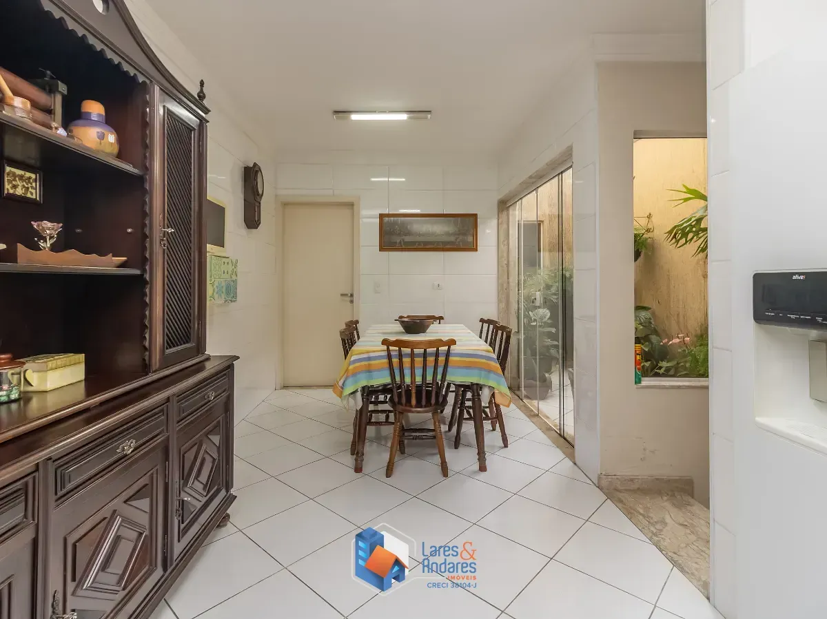 Imagem Sobrado para venda em Vila Carrão com 3 quartos, sendo 3 suítes, 289m²