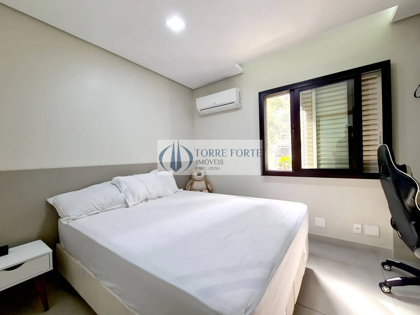 Imagem Ótimo apartamento 61 m², 2 dormitórios sendo 1 suíte, 2 vagas, Jd. América