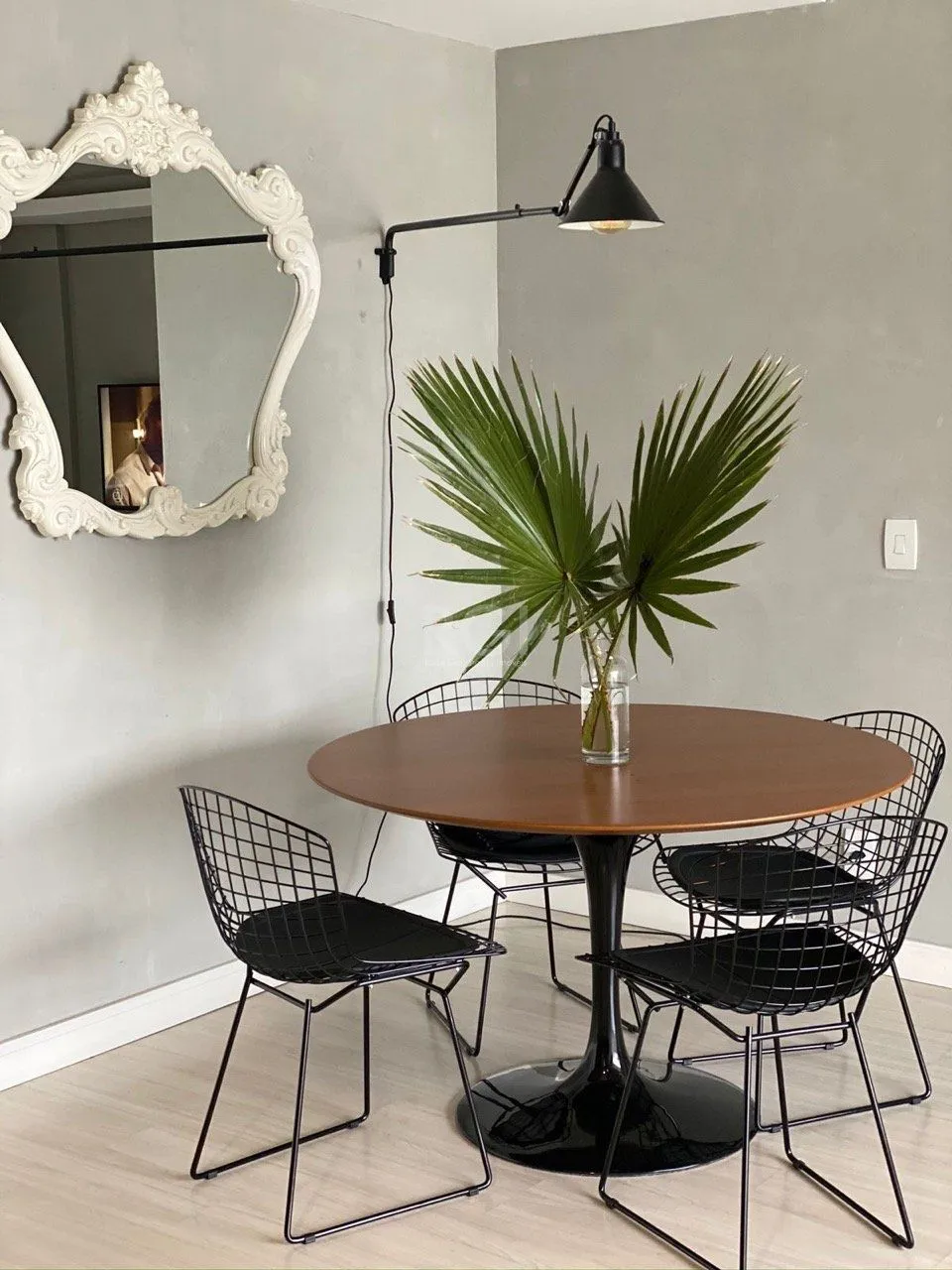 Imagem Apartamento para Venda - 61m², 2 dormitórios, 1 vaga - Passo da Areia