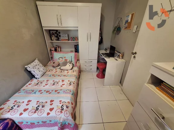 Imagem Casa com 3 dormitórios à venda, 197 m² por R$ 650.000,00 - Caonze - Nova Iguaçu/RJ