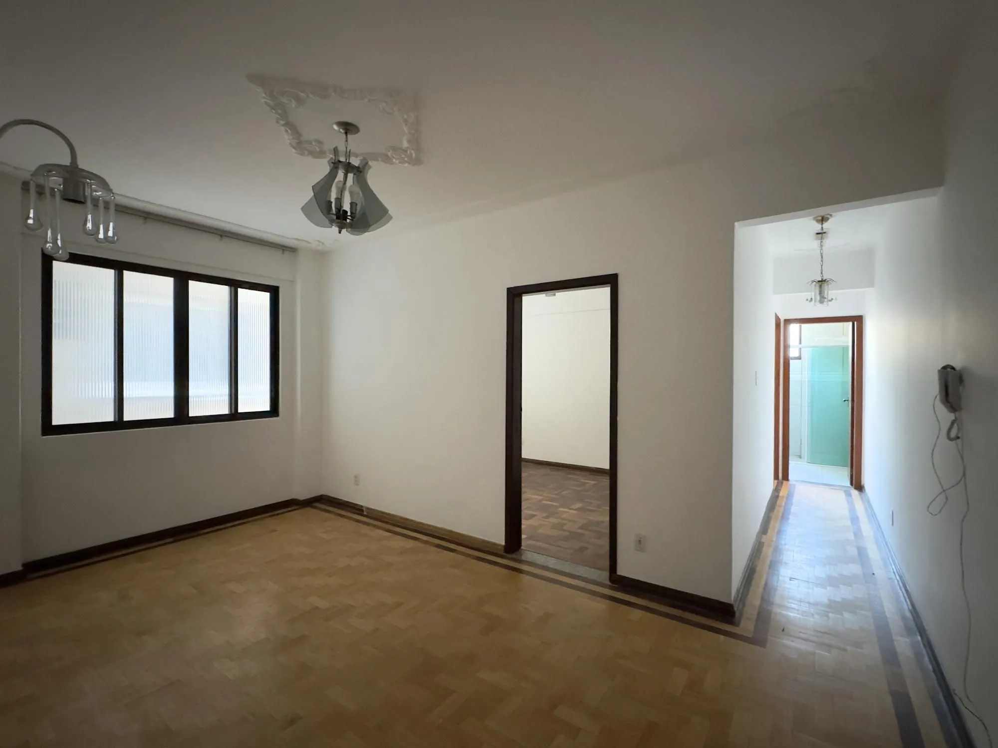 Imagem APARTAMENTO 2 DORMITÓRIOS TOTALMENTE REFORMADO NO CENTRO HISTÓRICO