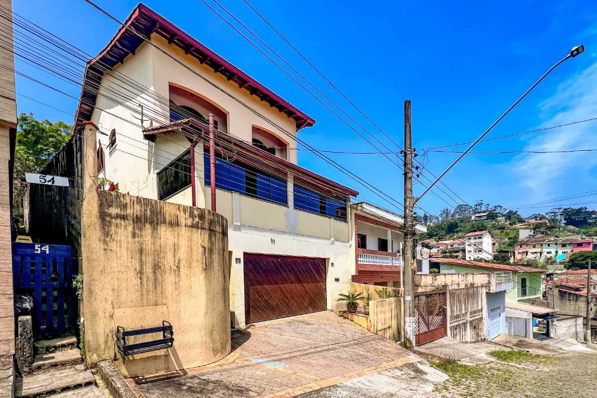 Imagem Casa para venda em Centro Alto com 4 quartos, sendo 1 suíte, 285m2
