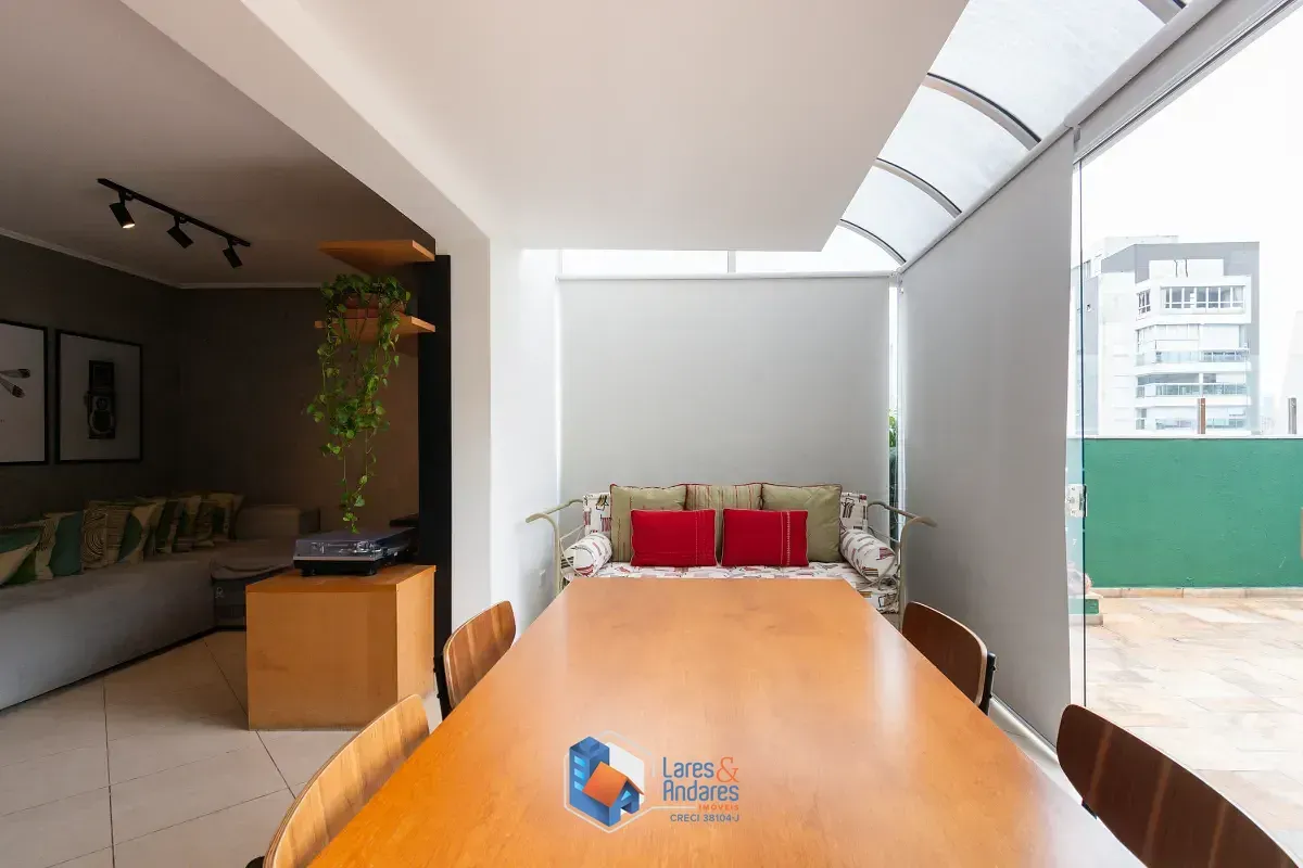 Imagem Duplex para venda em Pinheiros com 2 quartos, sendo 2 suítes, 110m²