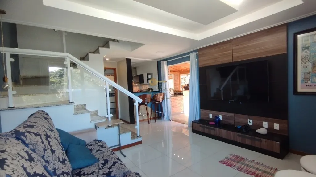 Imagem Casa em Condomínio para Venda em Teresópolis / RJ no bairro Cascata dos Amores