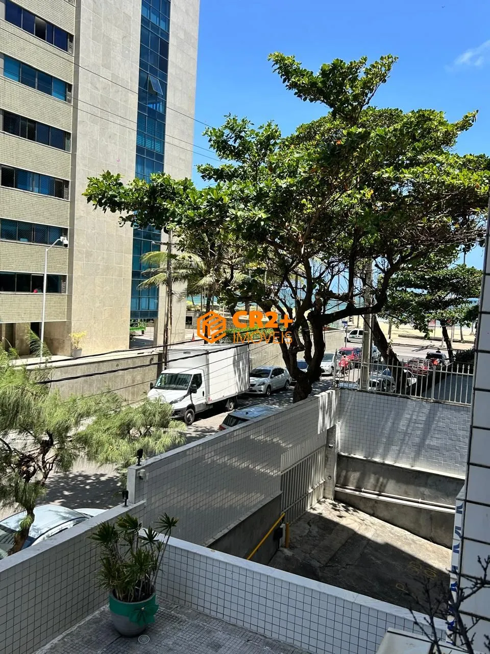 Imagem Vendo apartamento á 60 metros do Mar em Boa Viagem, com vista definitiva do Mar