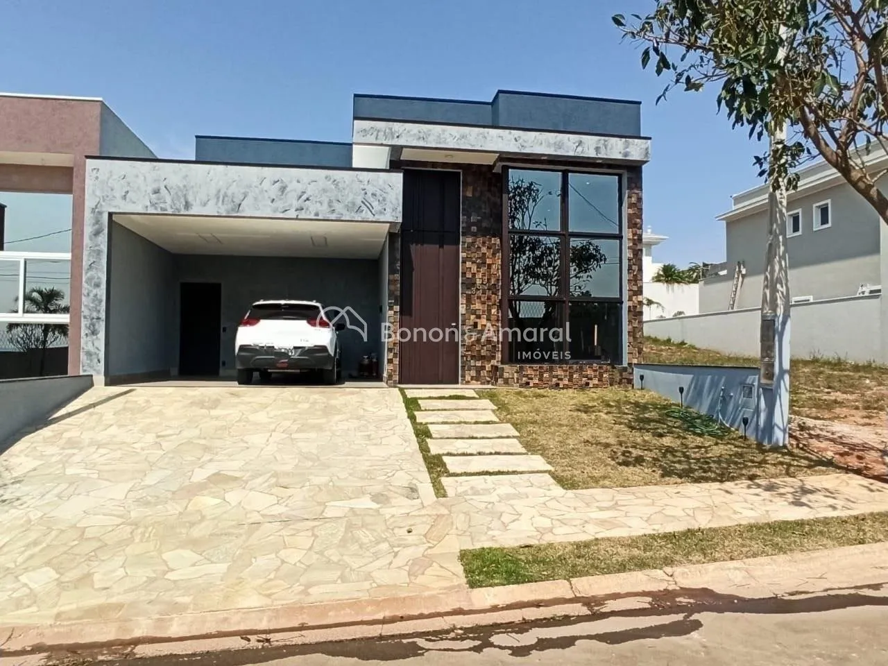 Imagem LINDÍSSIMA CASA EM CONDOMÍNIO