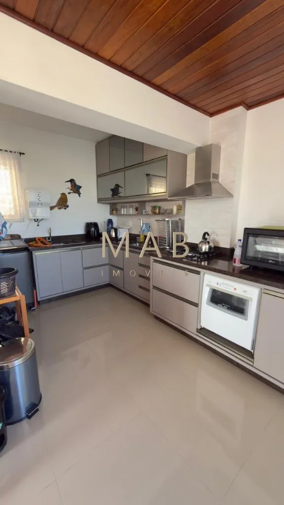 Imagem Venda de Apartamento de Luxo em Florianópolis-SC, Ingleses do Rio Vermelho - 3 Quartos, 3 Salas, 2 Banheiros, 2 Vagas - 213m²