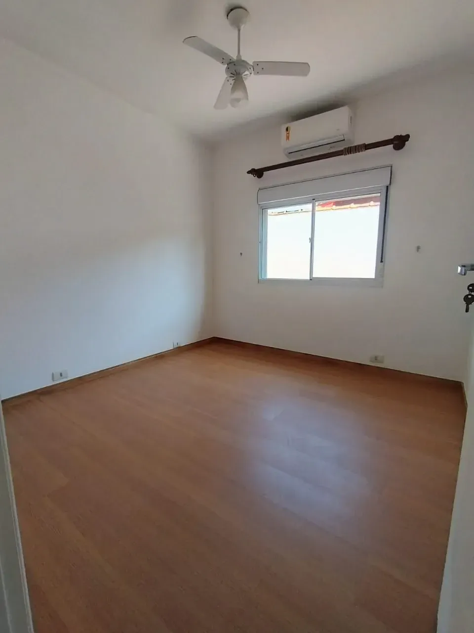 Imagem Casa com 3 Quartos à Venda, 240 m² em Jardim Prudência - São Paulo