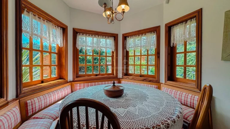Imagem Casa em condomínio - Campos do Jordão