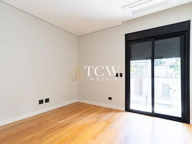 Imagem Casa à Venda na Vila Nova Conceição | 2 Suítes | 190 m² | São Paulo/SP