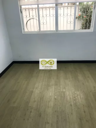 Imagem Sala comercial com 9 salas e 5 banheiros disponível para locação!