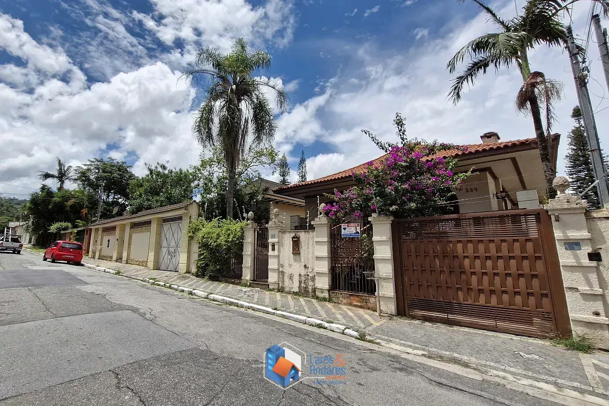Foto do imóvel Casa para venda em Tremembé com 4 quartos, sendo 3 suítes, 554m² em Rua Conchilia