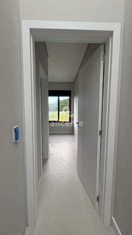 Imagem Sobrado à venda com 3 quartos 3 suítes, 154,15m² em Vargem Pequena Florianópolis