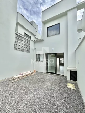 Imagem Geminado Duplex | Czerniewicz | 3 quartos (1 suíte) | 135m² e 142m²