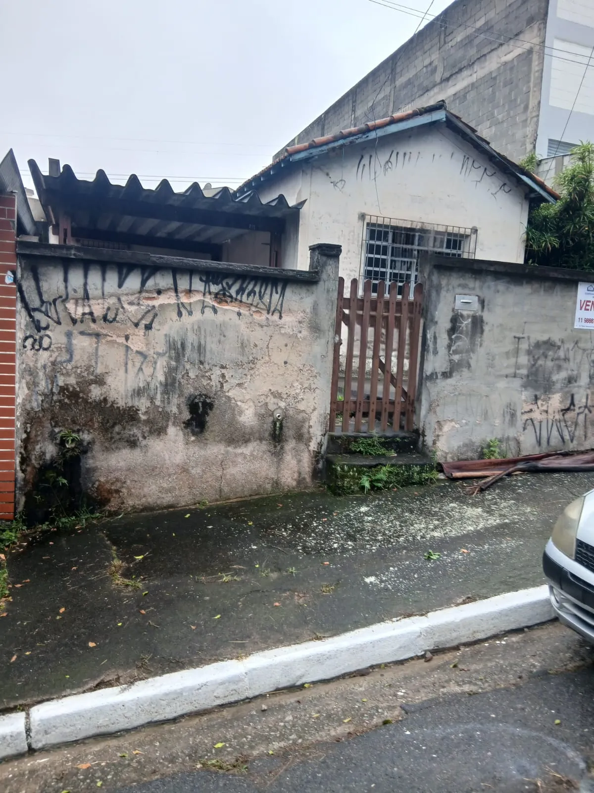 Imagem VENDO CONFORTÁVEL CASA NO BAIRRO PEDREIRA!