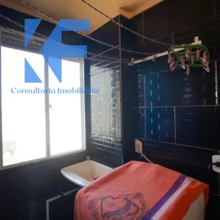 Imagem Apartamento confortável com 51m² no 4° andar, sendo 2 dormitórios, sala, cozinha, banheiro social, área de serviços, vaga de garagem coberta.