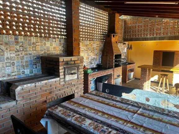 Imagem A venda propriedade com 1.400 m² de terreno e 3 imóveis - 890 mil