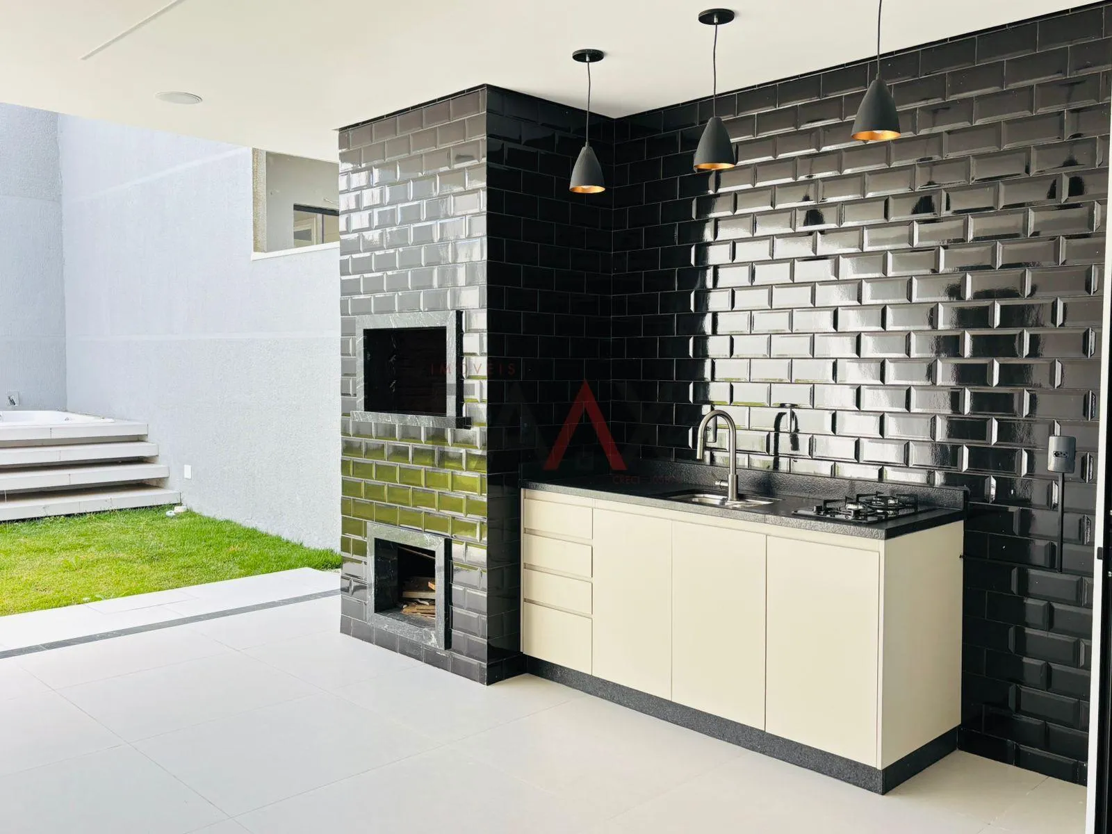 Imagem Sobrado de alto padrão disponível para locação no Alto da XV. 235 m²
