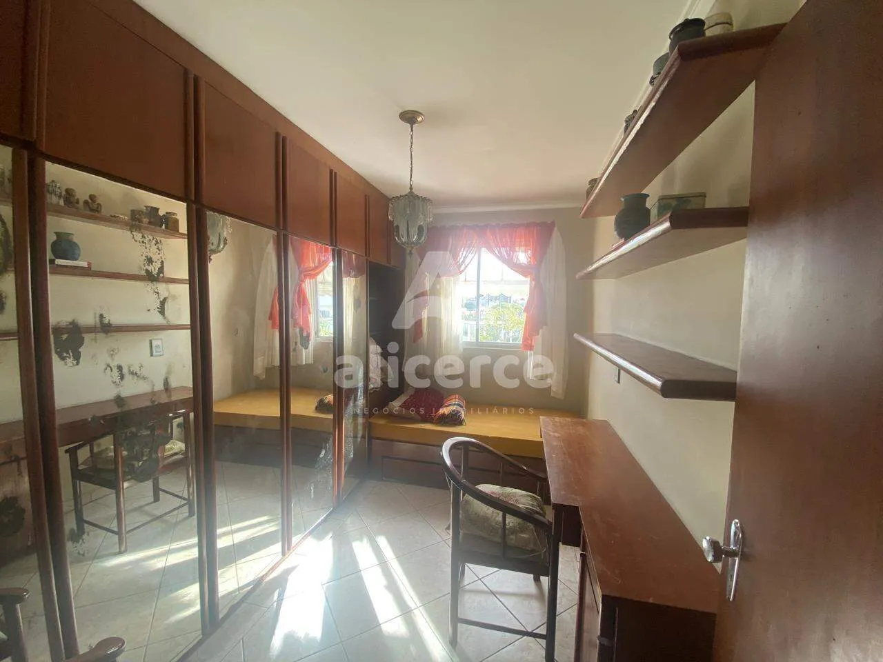 Imagem Cobertura à venda com 3 quartos 1 suíte, 232m² em Coqueiros Florianópolis