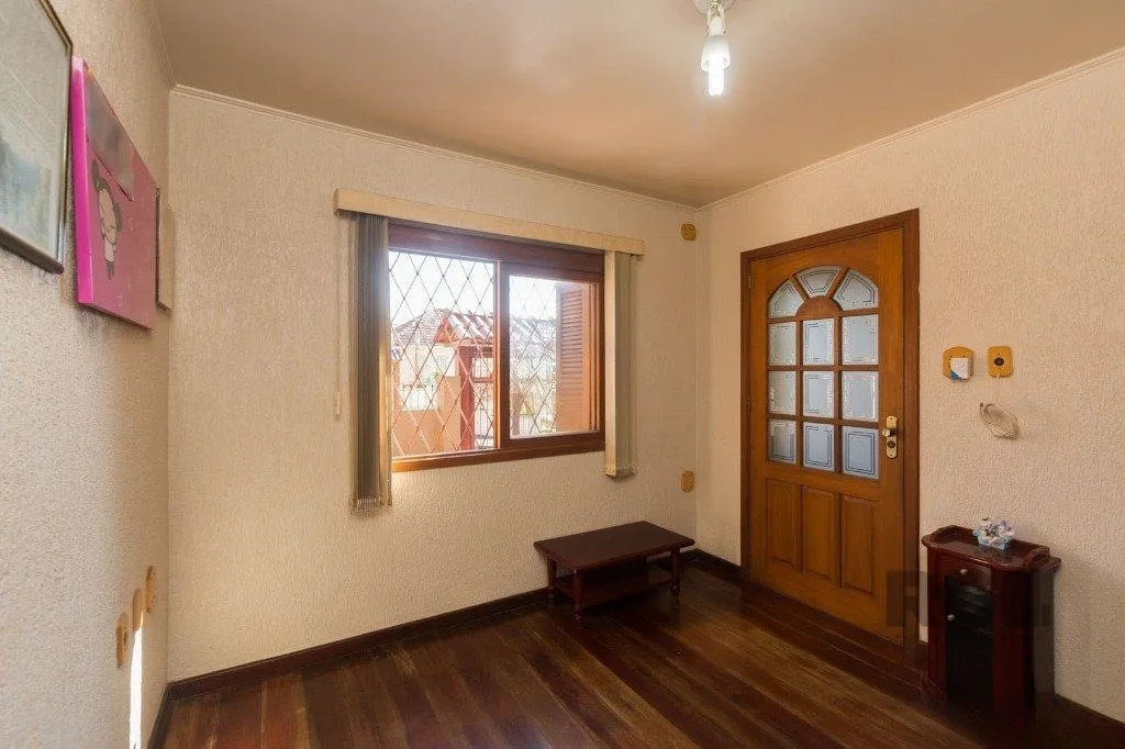 Imagem Casa de 4 quartos com 265m², no bairro Cavalhada