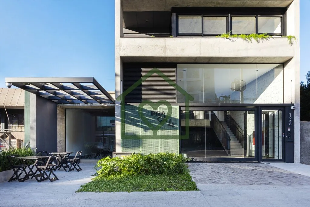 Imagem Pronto para morar. Visite os NOVOS DECORADOS. Studios de 28m² a 36m² privativos e coberturas duple...
