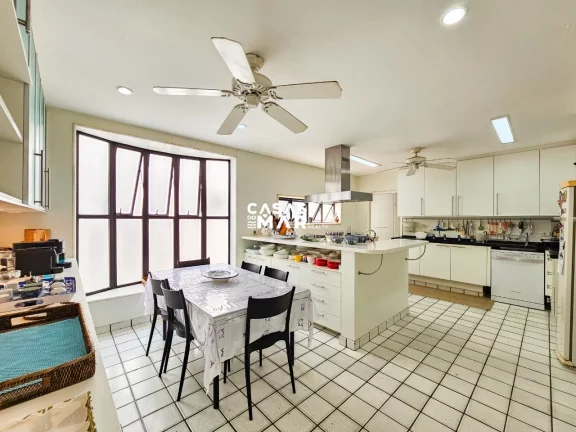 Imagem Venda Luxuoso Apartamento Frente Mar em Arpoador, RJ, 3 Suítes, 2 Vagas. Espaçoso, Privacidade e Tranquilidade