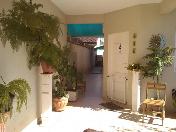Sobrado com 4 Quartos à Venda, 170 m² em Centro - Bertioga