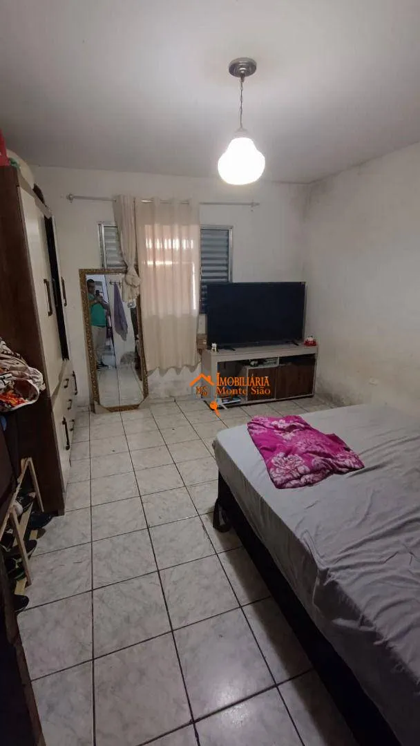 Imagem Sobrado com 5 dormitórios à venda, 300 m² por R$ 320.000,00 - Jardim Marilena - Guarulhos/SP