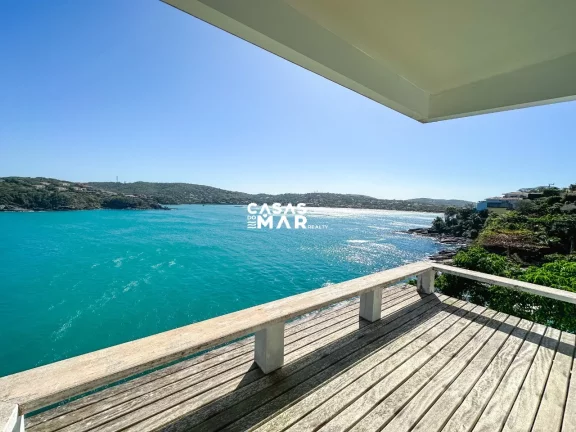 Imagem Luxuosa Casa Frente Mar em Búzios-Ferradura: 6 Suítes, Vista Deslumbrante, Piscina e Privacidade Total!