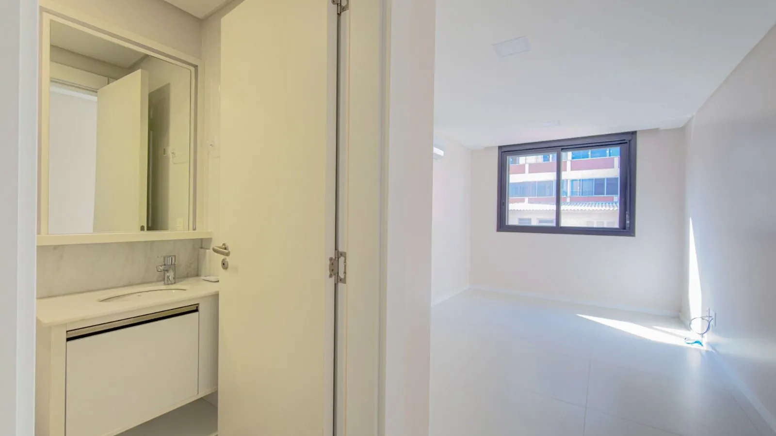 Imagem Cobertura à venda em Torres, Prainha, com 2 quartos, 223m2