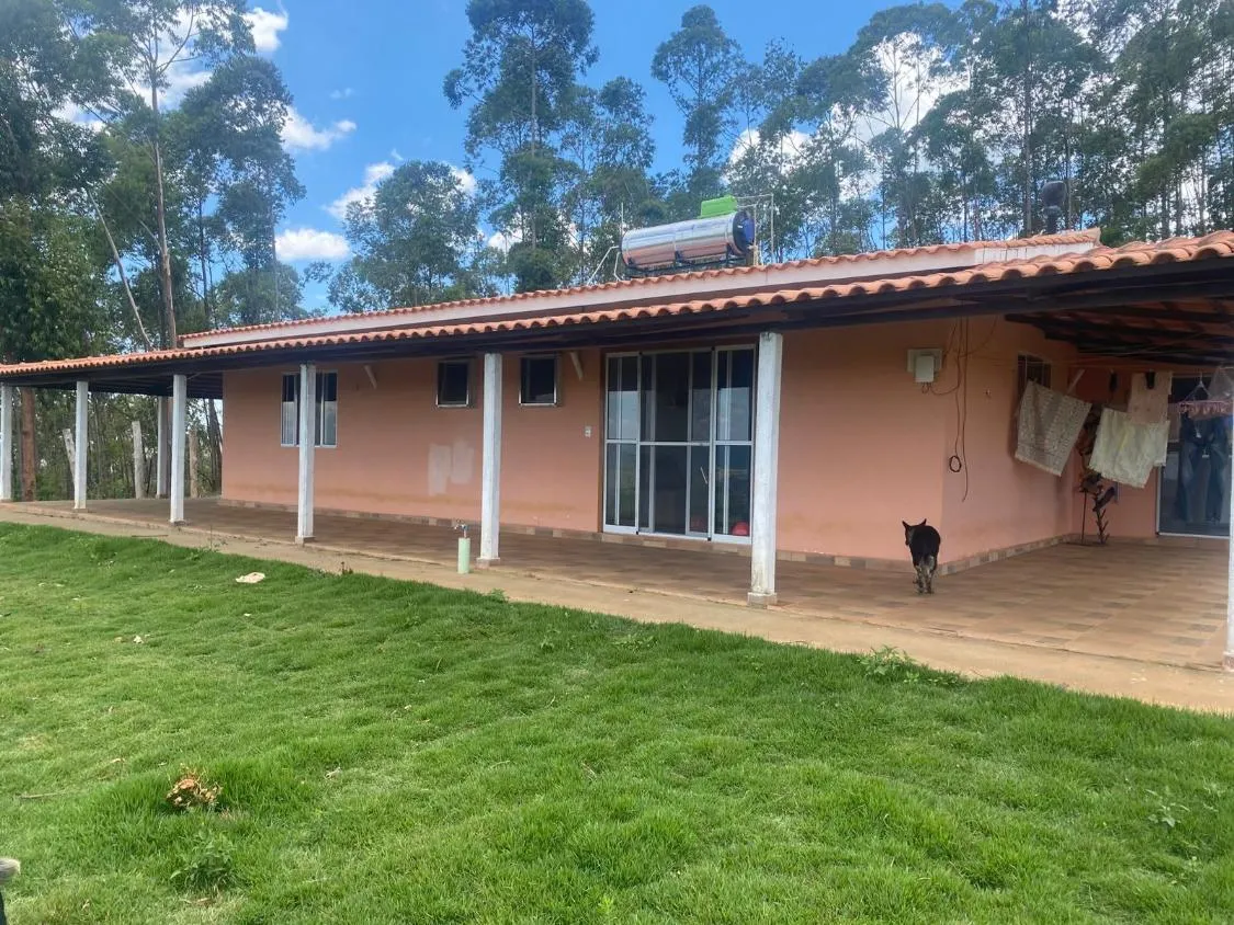 Imagem Linda fazendinha à venda em Capitólio/MG 31 hectares de terra