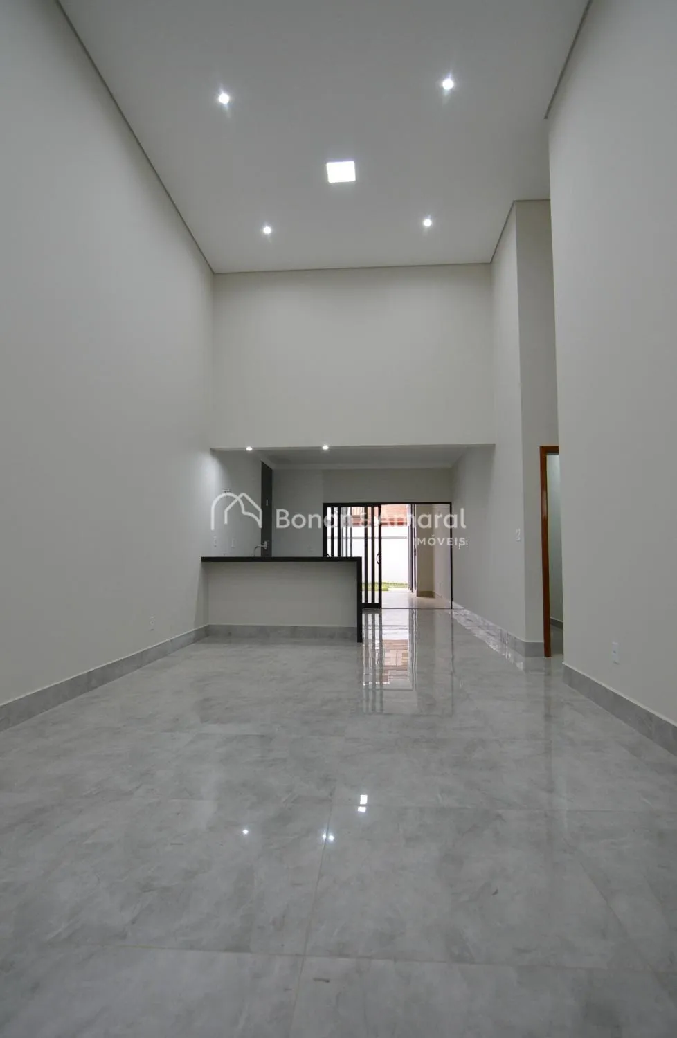 Imagem Casa térrea nova de 3 suítes à venda no Condomínio Reserva Real - Paulínia/SP.