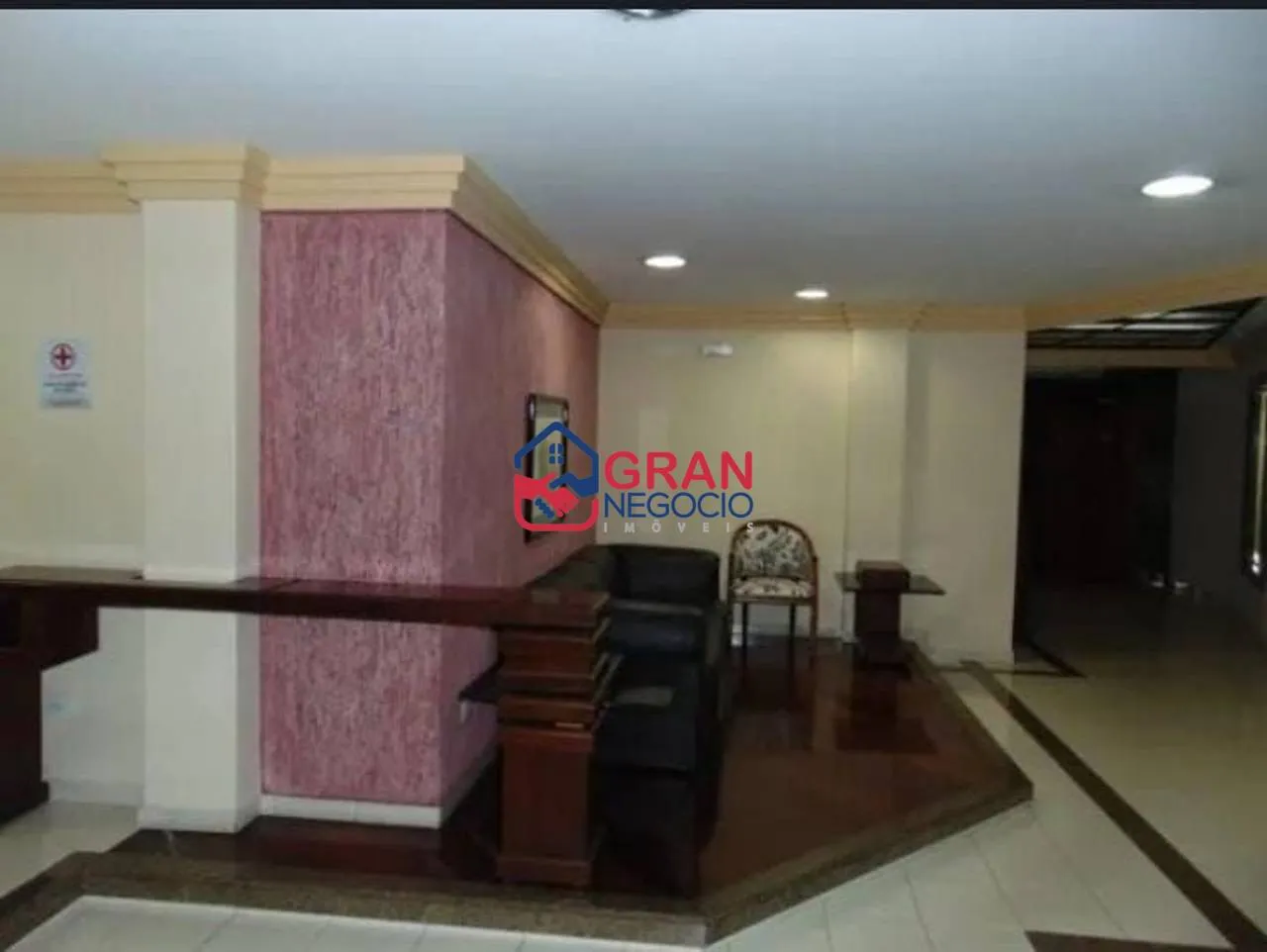Imagem Apartamento com 1 dormitório para alugar, 50 m² por R$ 2.865,00/mês - Centro - Curitiba/PR
