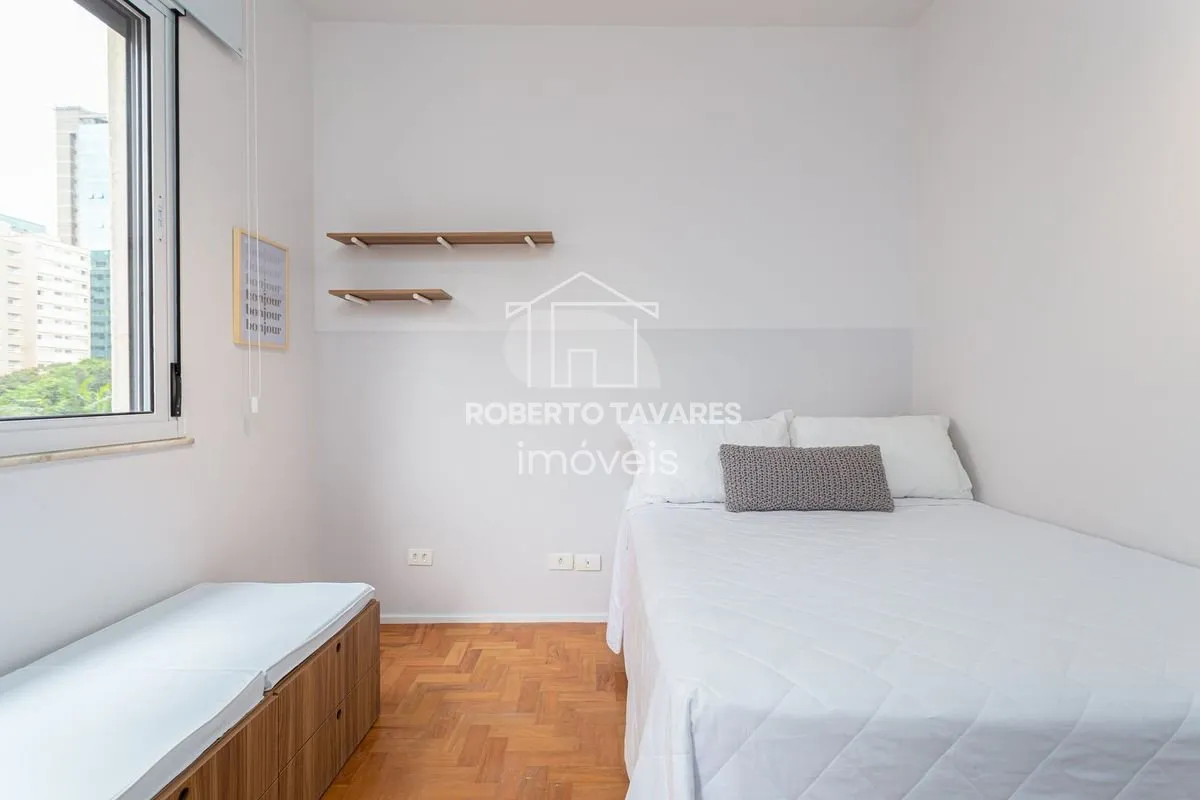 Imagem Apartamento Mobiliado e totalmente Reformado! 145 m2 úteis 5dts e 3 suítes, cozinha aberta para sala - Está a duas quadras da Av. Paulista.